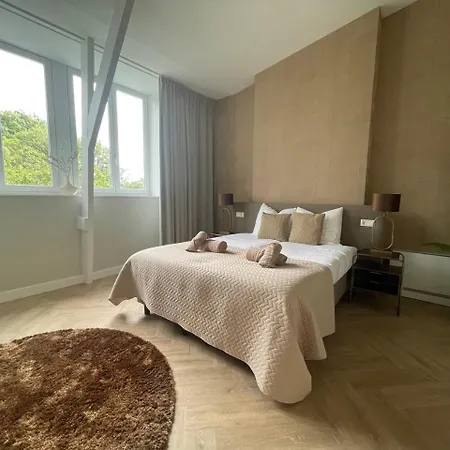 New High-end W Wifi In Lovely And Safe Area Vakantiehuis