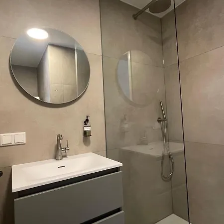 New High-end W Wifi In Lovely And Safe Area *