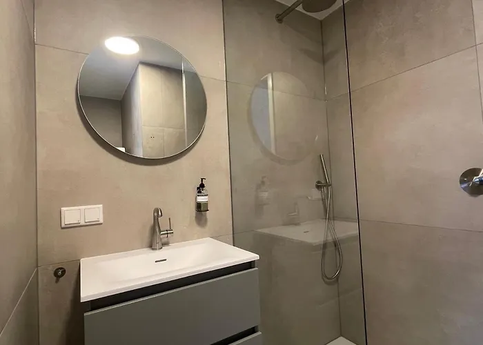 New High-end W Wifi In Lovely And Safe Area *